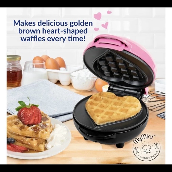 My Mini Pink Heart Shaped Waffle Maker 5" Non-Stick Quickly Heats - Picture 2 of 4